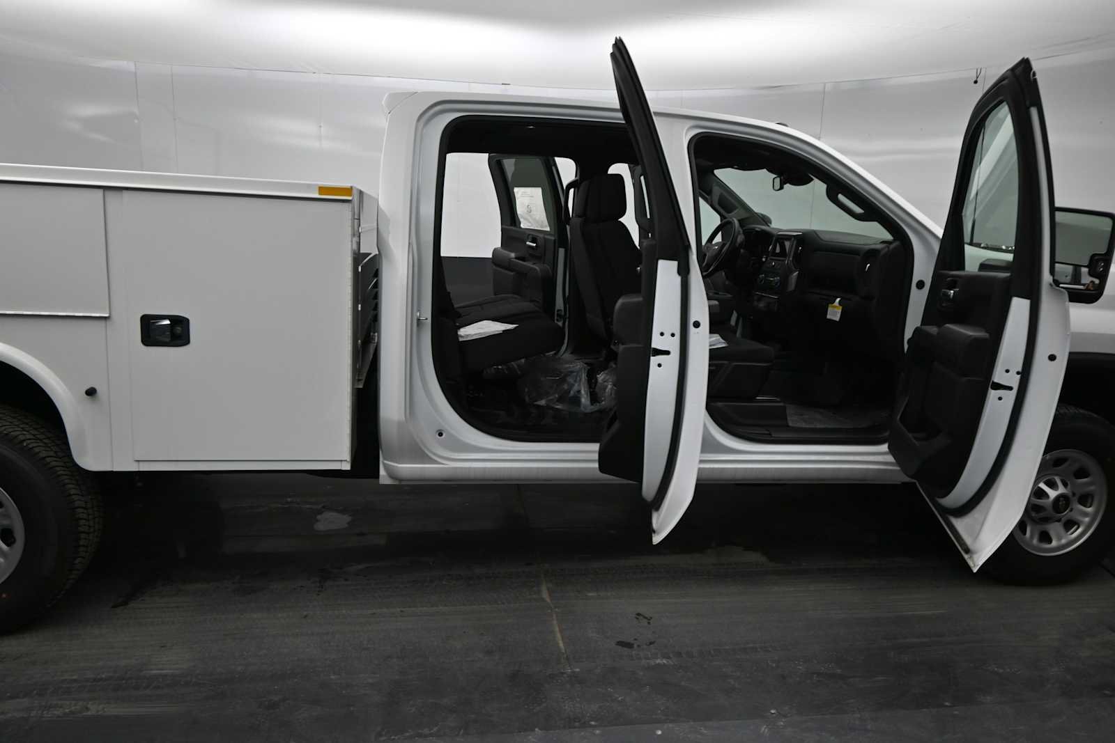 Used 2024 Chevrolet Silverado 3500 W/T w/ WT Convenience Package AWD/4WD image 17