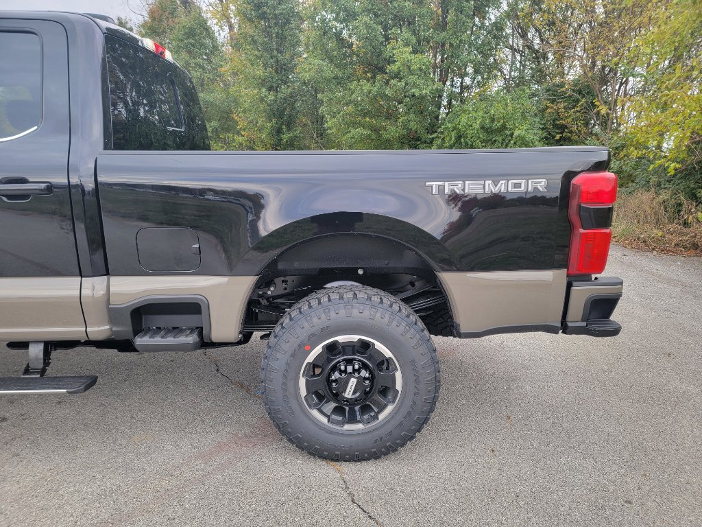 New 2026 Ford F350 King Ranch w/ Tremor Off-Road Package image 10