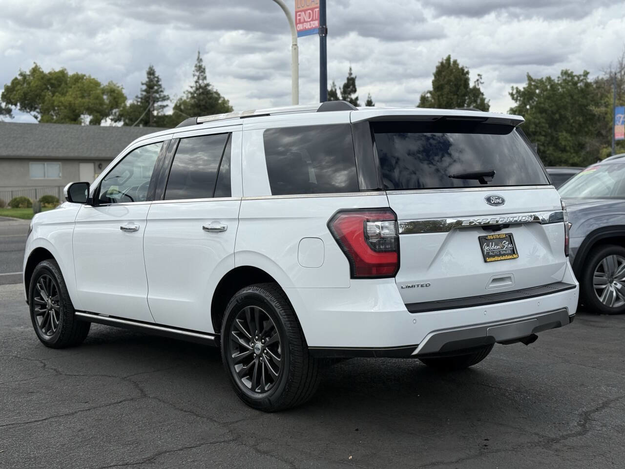 Used 2020 Ford Expedition Limited image 13