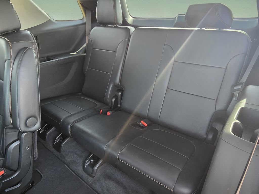 Used 2019 Chevrolet Traverse Premier w/ Driver Confidence II Package image 16