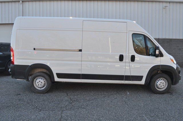 New 2026 RAM ProMaster 2500 w/ Premium Convenience Group FWD image 9