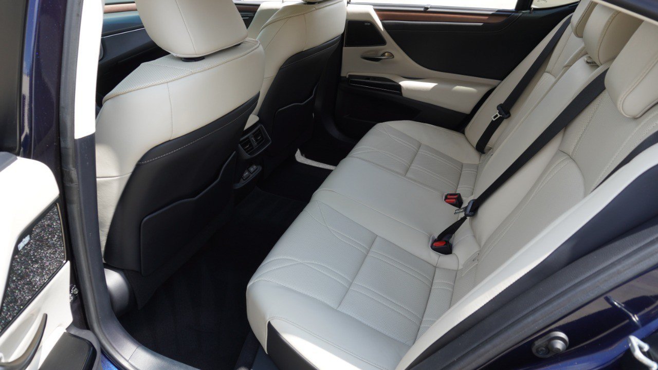 Certified 2025 Lexus ES 350 Ultra Luxury FWD image 31