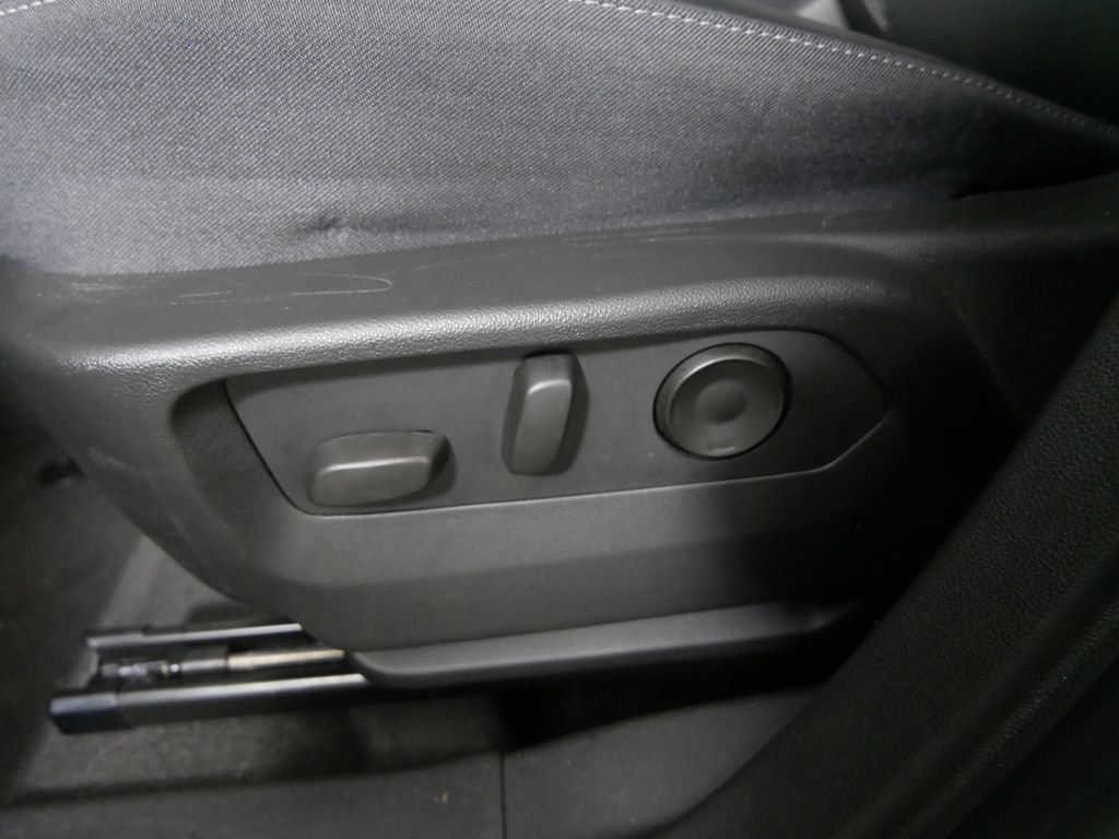 Used 2025 Buick Envision Preferred image 16