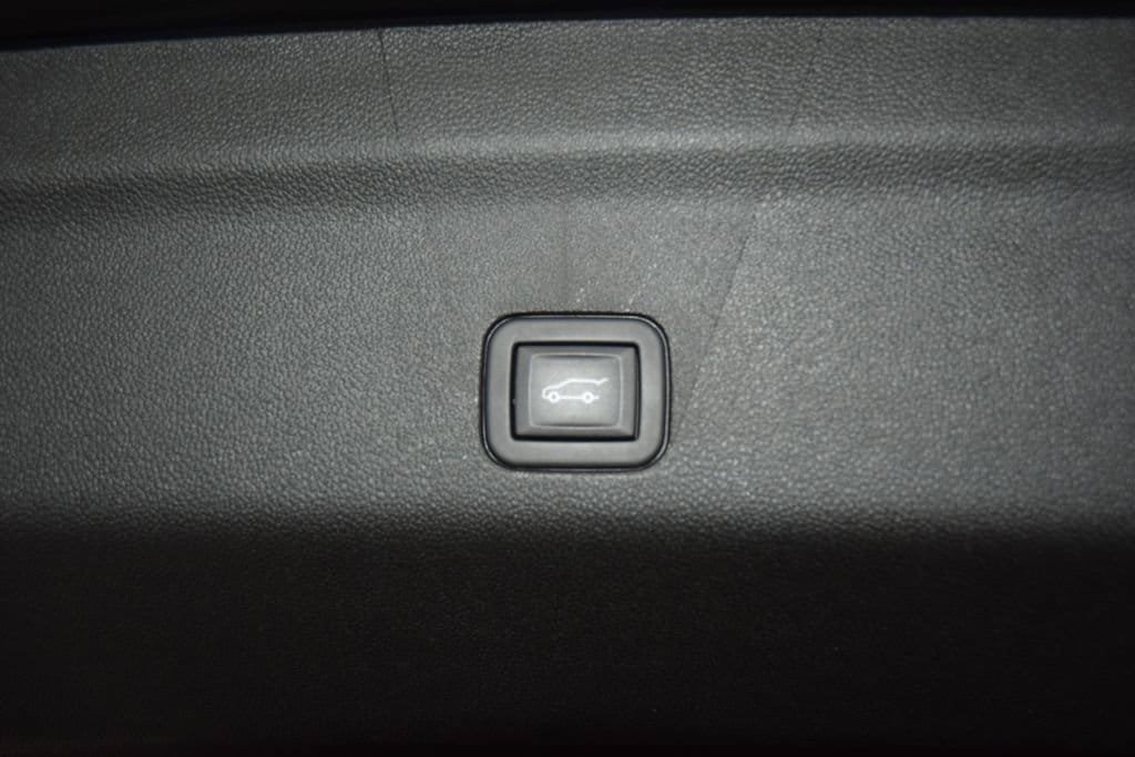 Used 2024 GMC Yukon AT4 AWD/4WD image 29