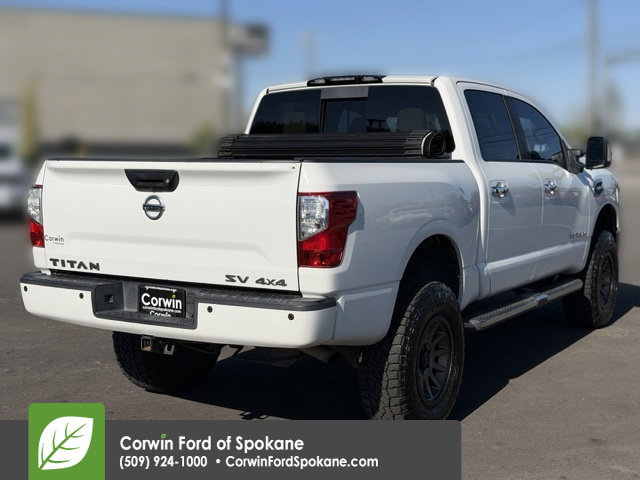 Used 2017 Nissan Titan SV AWD/4WD image 15