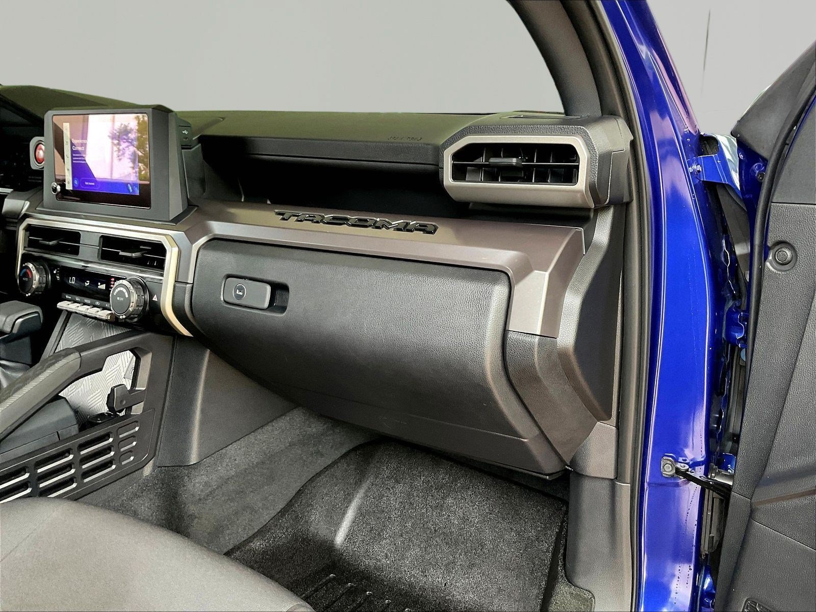 Used 2025 Toyota Tacoma TRD Off-Road AWD/4WD image 26