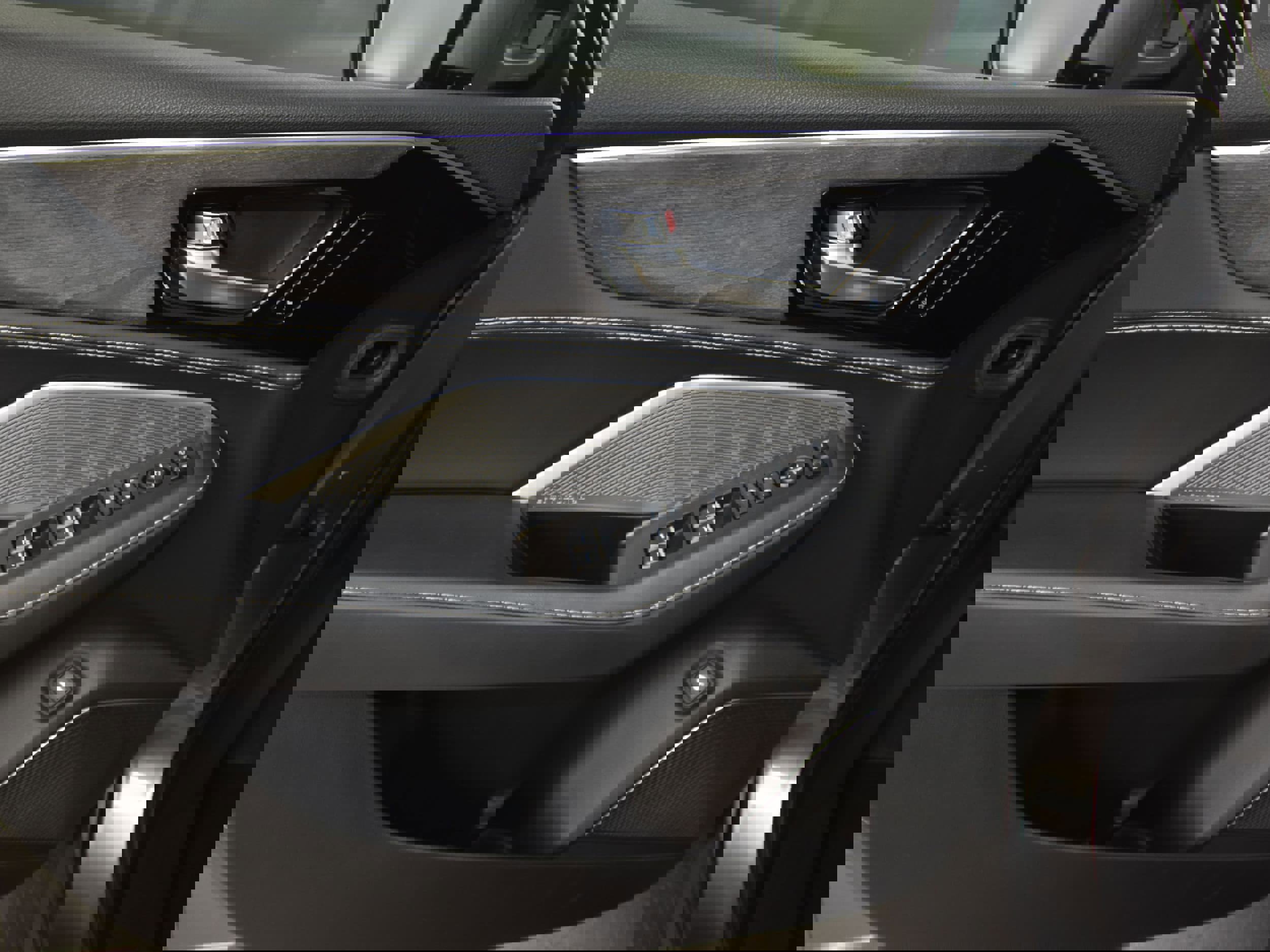 Used 2023 Acura MDX SH-AWD w/ Advance Package image 11