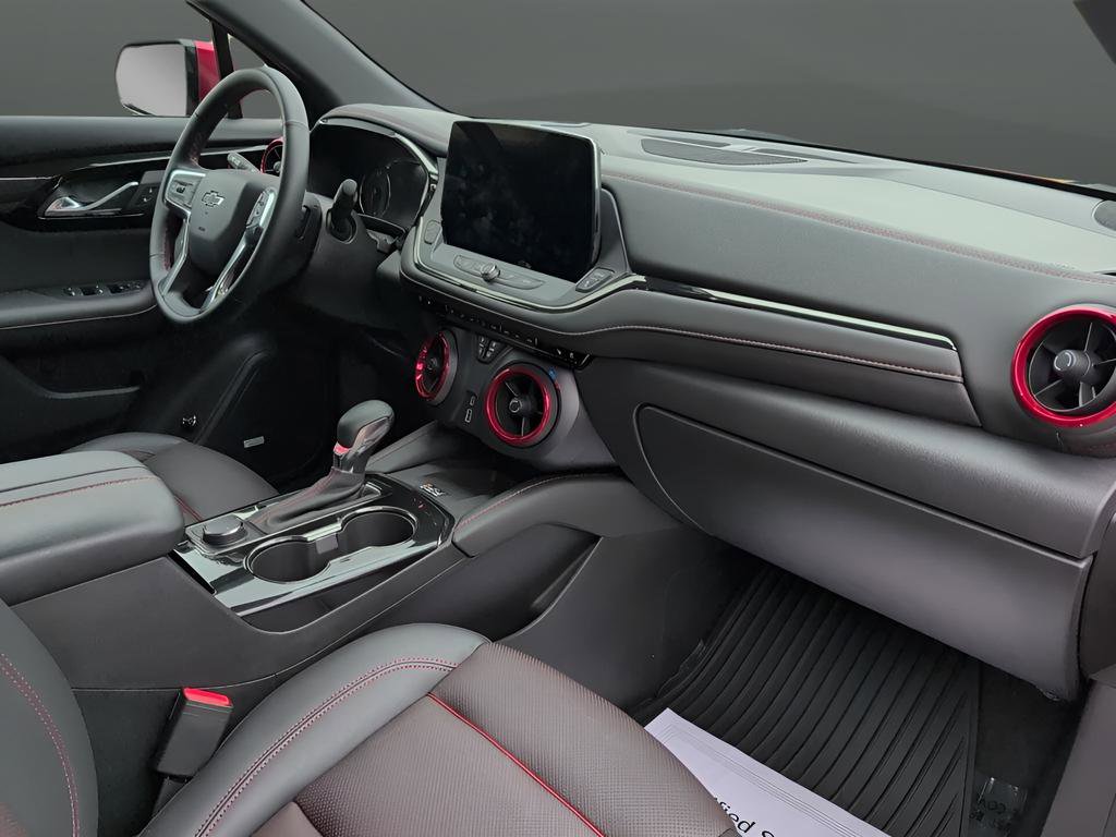 Used 2025 Chevrolet Blazer RS w/ Enhanced Convenience Package image 13