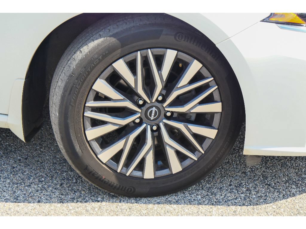 Used 2023 Nissan Altima 2.5 SV w/ SV Premium Package AWD/4WD image 33