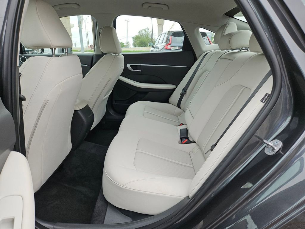 Used 2025 Hyundai Sonata SEL FWD image 17