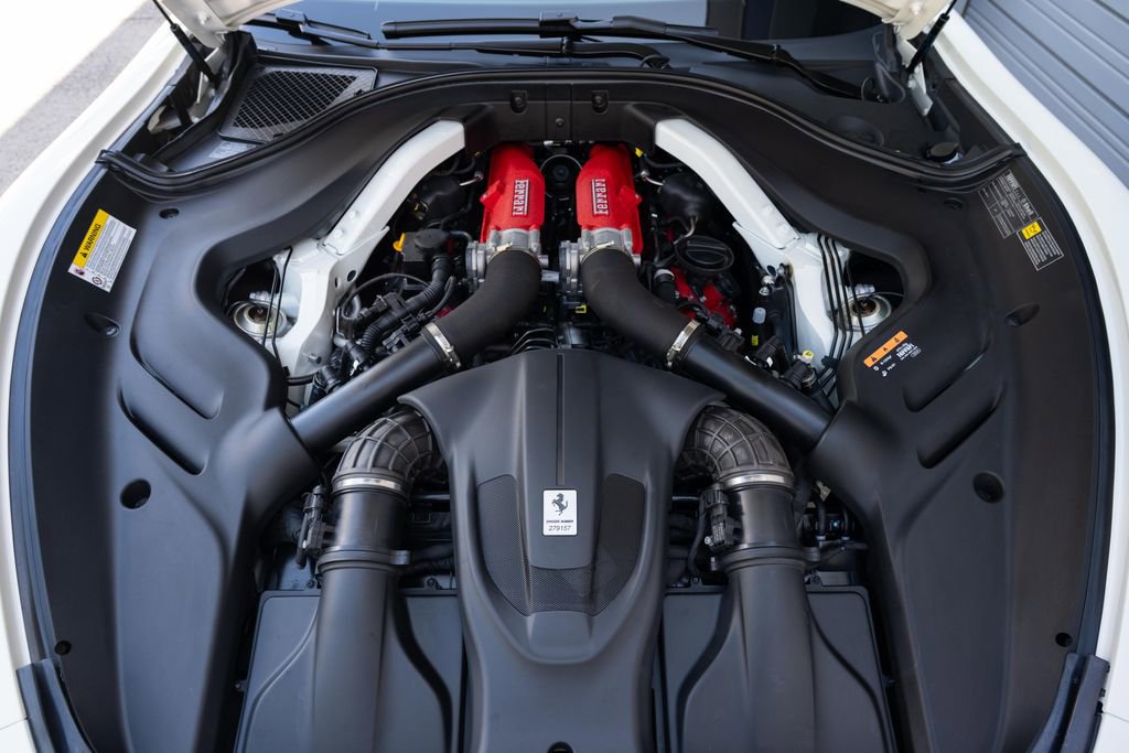 Used 2022 Ferrari Roma RWD image 10