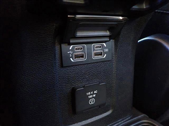 Used 2019 Jeep Wrangler Unlimited Sahara image 9