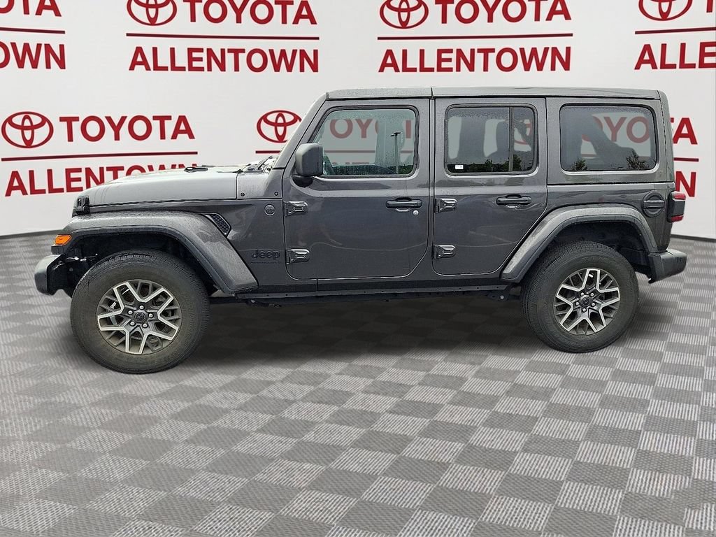 Used 2025 Jeep Wrangler Unlimited Sahara w/ Safety Group AWD/4WD image 4