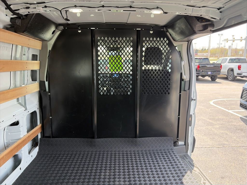Used 2024 Ford Transit 250 Low Roof w/ Exterior Upgrade Package RWD image 8