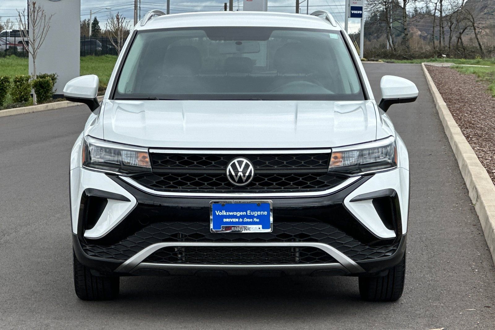 Used 2022 Volkswagen Taos SE image 8