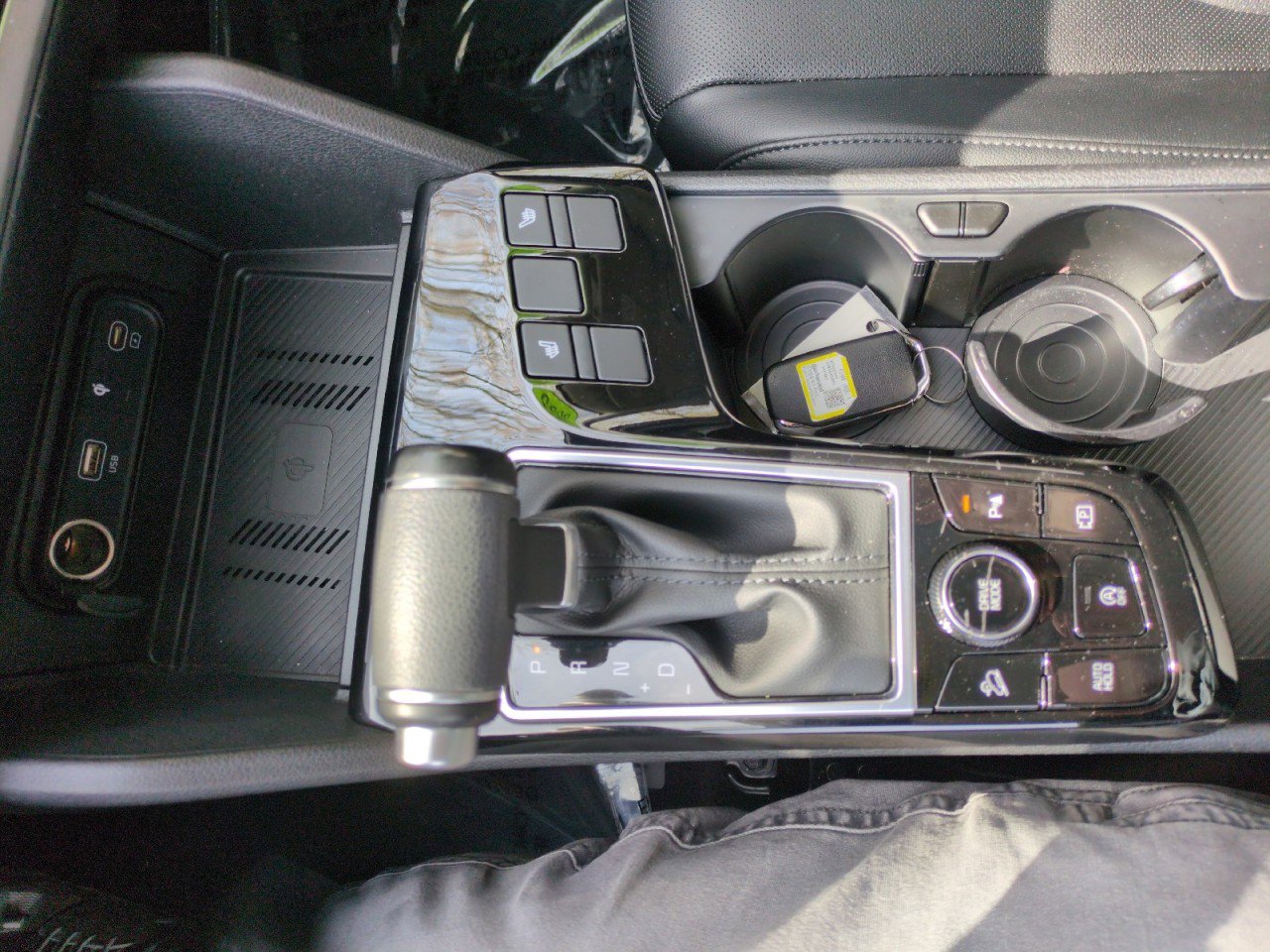 Used 2023 Kia Sportage EX image 30