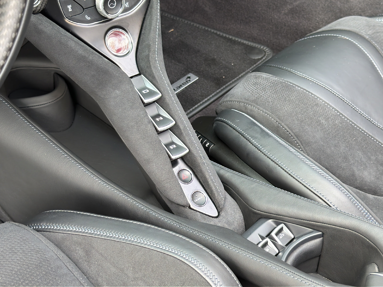 Used 2022 McLaren 720S Spider RWD image 20