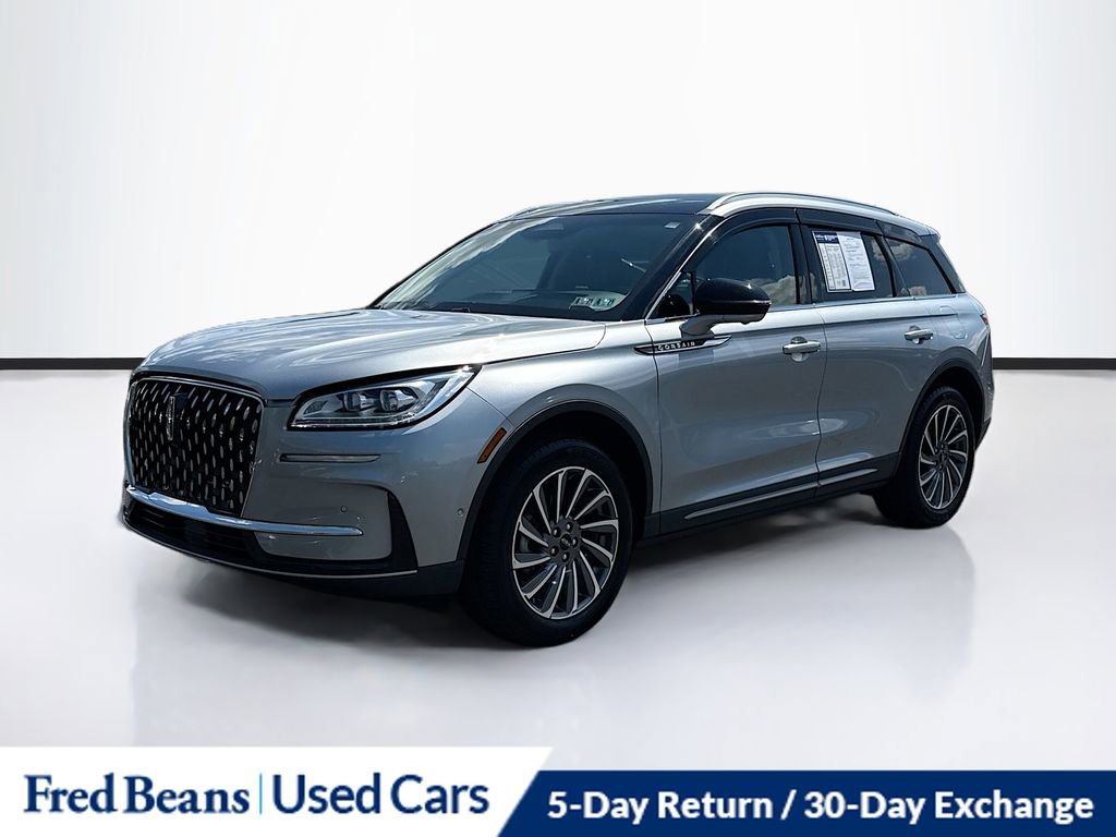 Used 2023 Lincoln Corsair Reserve w/ Equipment Group 202A AWD/4WD image 3