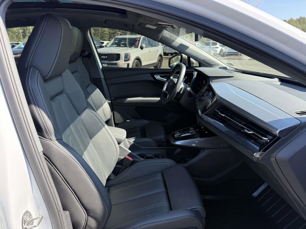 Used 2024 Audi Q4 e-tron Prestige image 14
