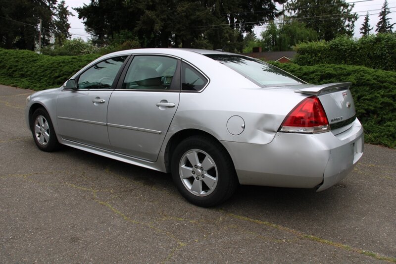 Used 2010 Chevrolet Impala LT w/ Luxury Edition Package FWD image 4