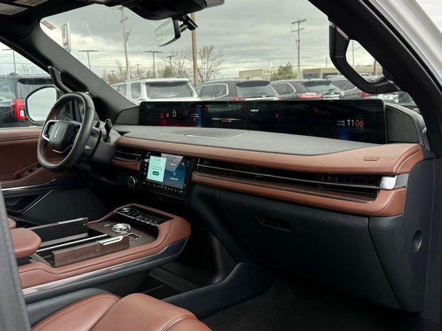 Used 2025 Lincoln Navigator L Reserve image 26