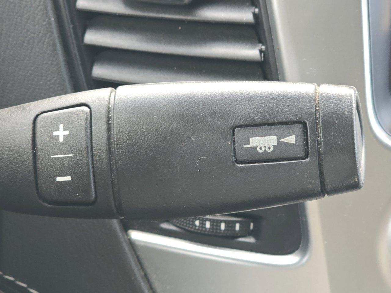 Used 2019 Chevrolet Tahoe LS w/ Enhanced Driver Alert Package image 31