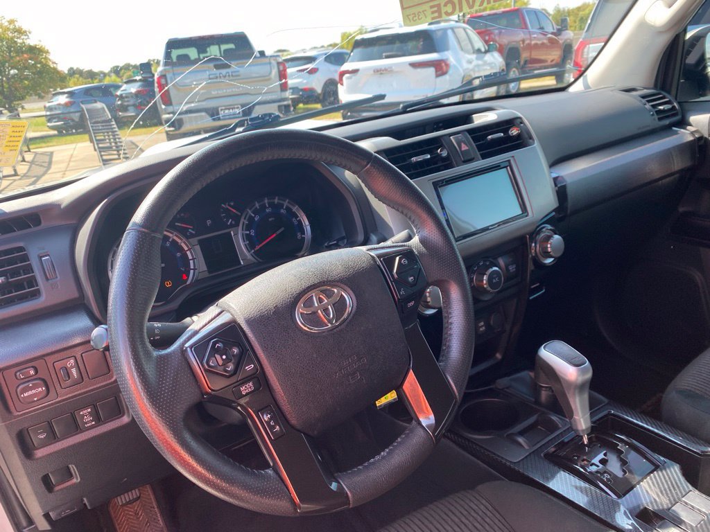 Used 2019 Toyota 4Runner TRD Off-Road AWD/4WD image 15