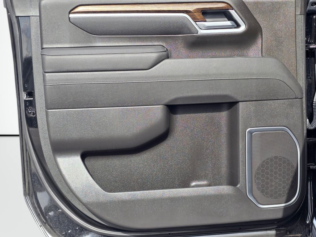 Used 2025 GMC Sierra 2500 SLE w/ SLE Value Package; AWD/4WD image 21