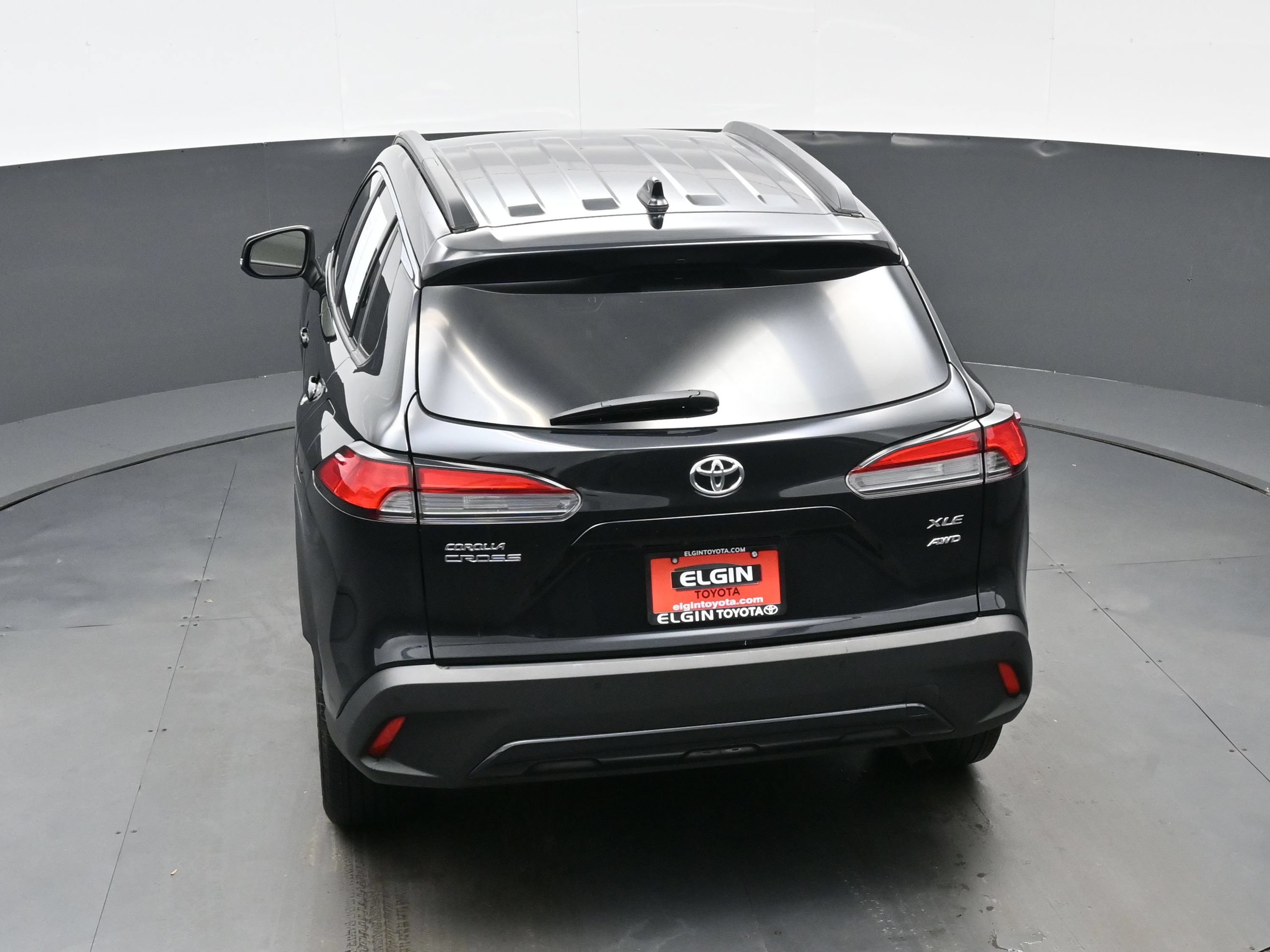 Used 2025 Toyota Corolla Cross XLE AWD/4WD image 39
