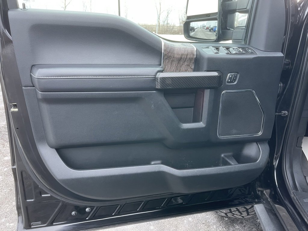 Used 2017 Ford F350 Lariat w/ Lariat Ultimate Package image 12