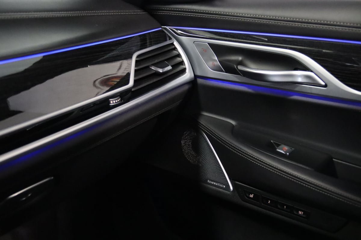 Used 2019 BMW 750i RWD image 42