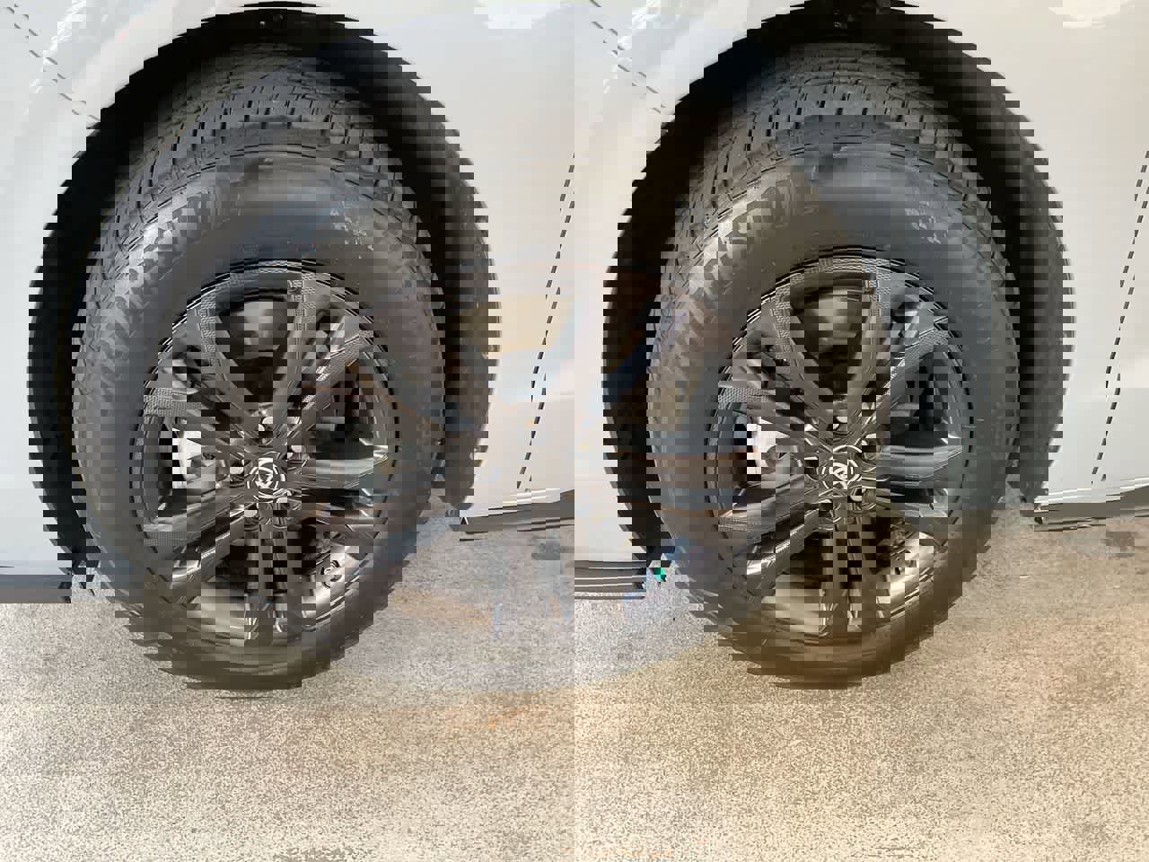 Used 2024 Toyota Sienna XSE w/ XSE Plus Package image 10