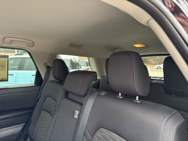 Used 2024 Nissan Pathfinder SV image 32