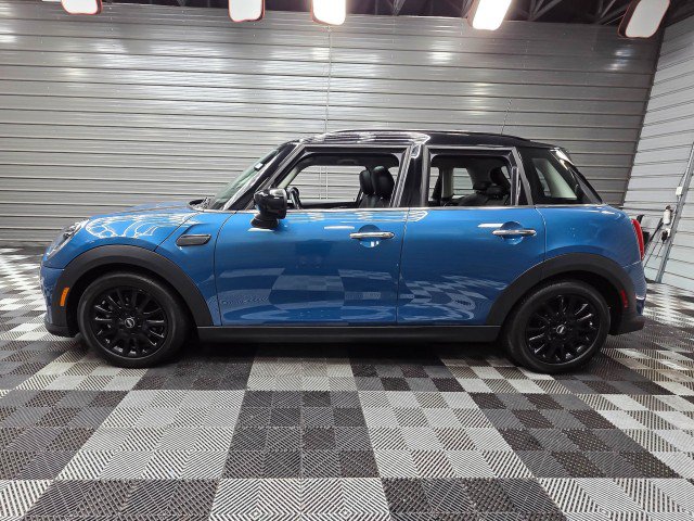 Used 2024 MINI Cooper 4-Door Hardtop FWD image 9