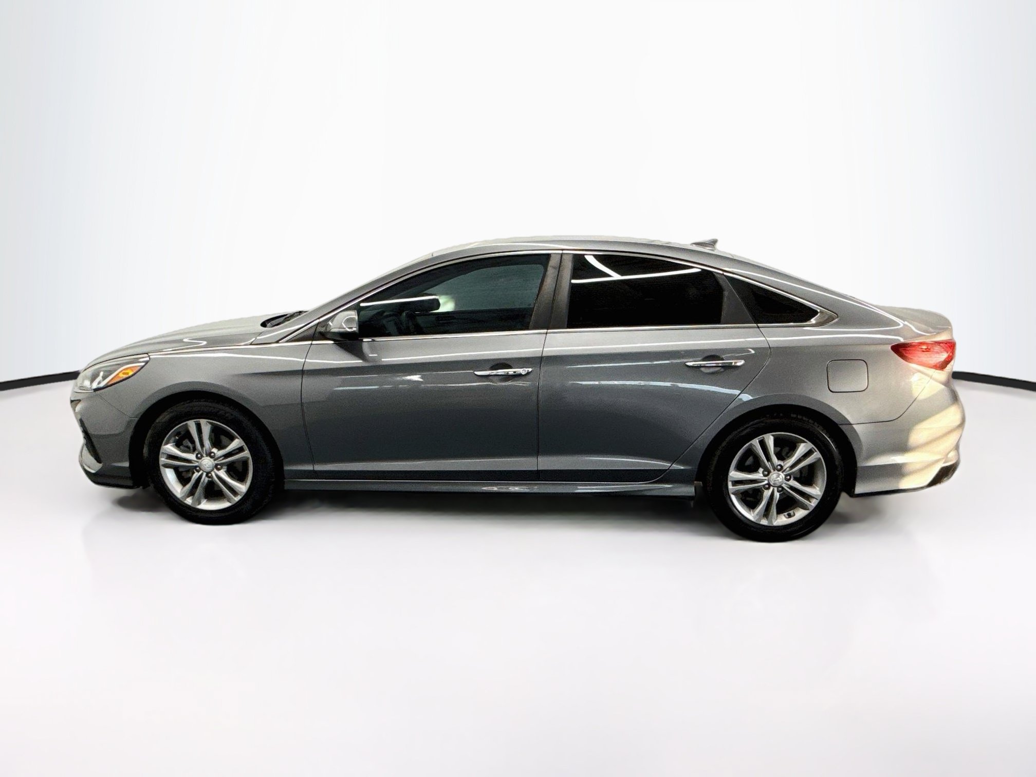 Used 2018 Hyundai Sonata SEL FWD image 4