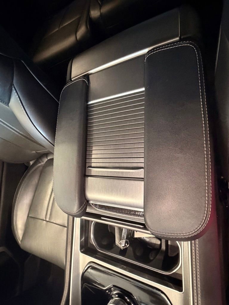 Used 2025 Jeep Wagoneer 4WD image 53