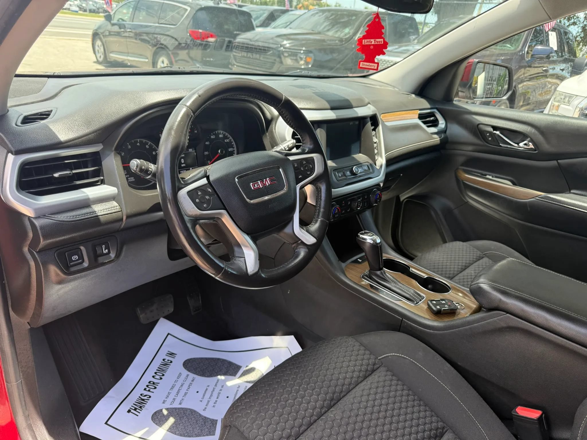 Used 2017 GMC Acadia SLE FWD image 11