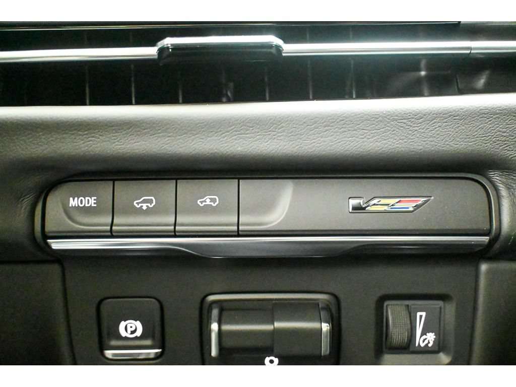 New 2026 Cadillac Escalade V w/ LPO, ONYX Package AWD/4WD image 34