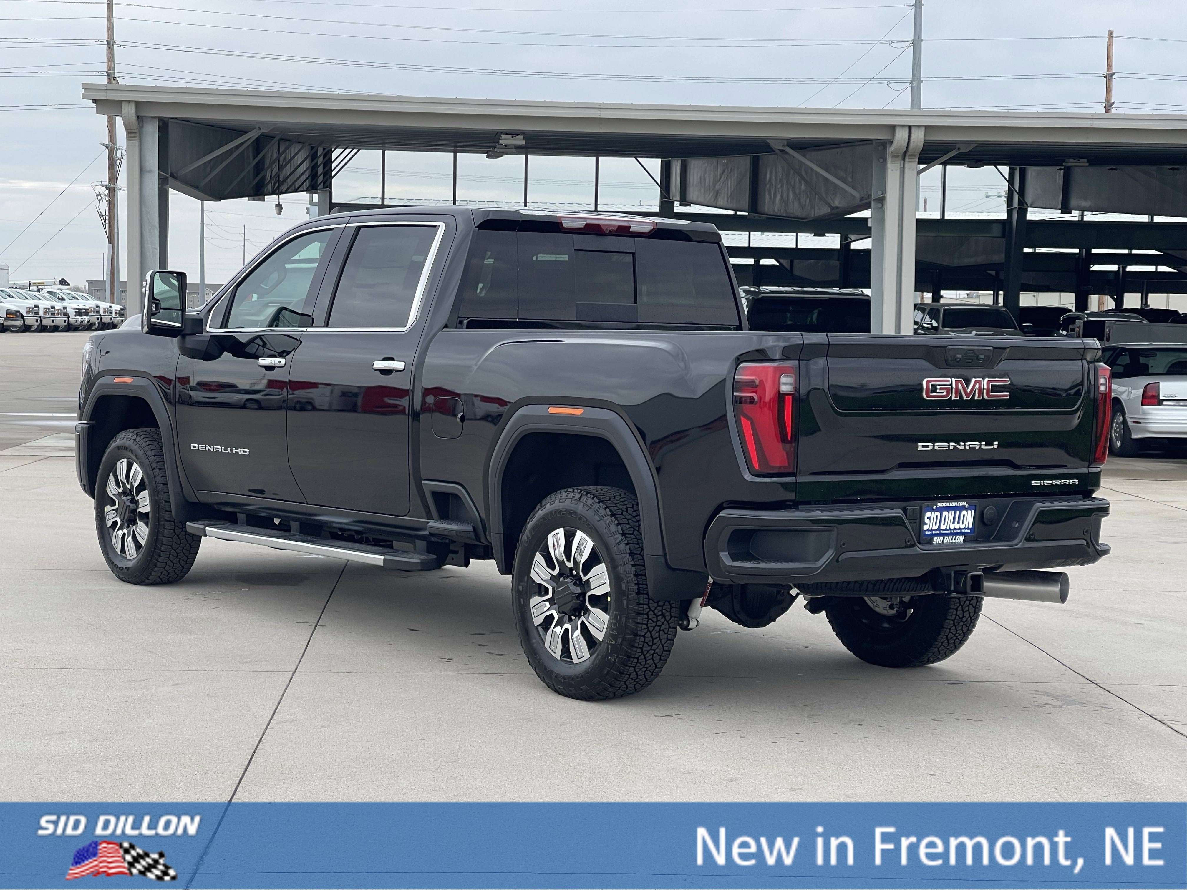 New 2025 GMC Sierra 2500 Denali w/ Denali Reserve Package image 18
