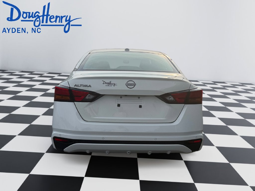 Used 2025 Nissan Altima 2.5 SV FWD image 4