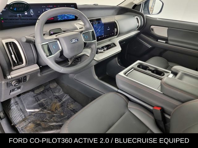 Used 2025 Ford Expedition Active image 12