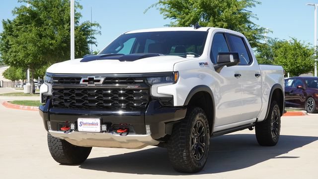 Used 2024 Chevrolet Silverado 1500 ZR2 w/ Technology Package AWD/4WD image 2