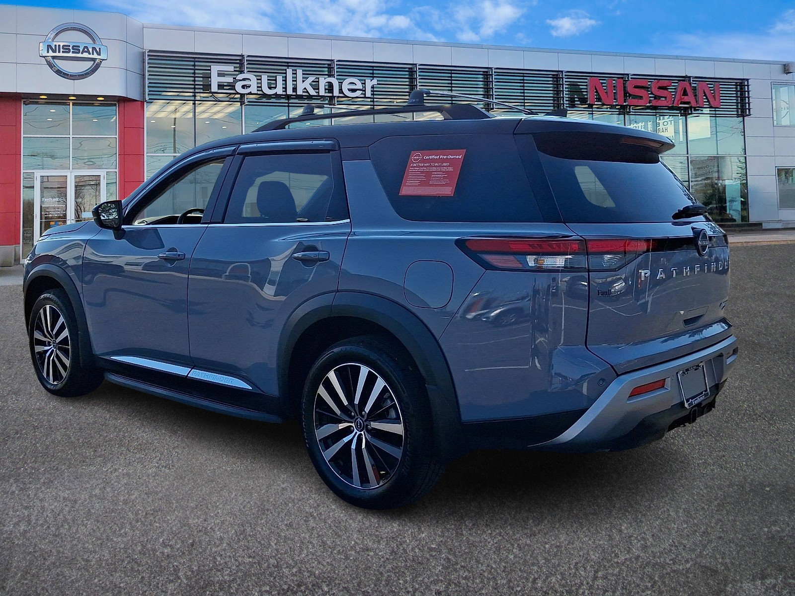 Certified 2025 Nissan Pathfinder Platinum w/ Cargo Package image 4