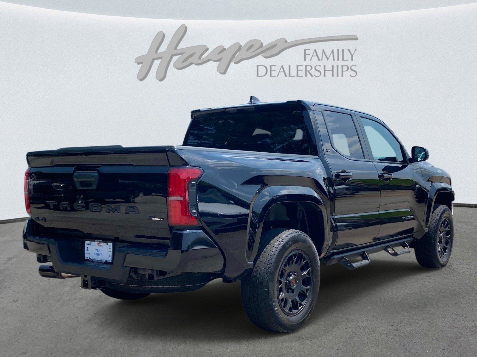 Used 2024 Toyota Tacoma SR5 AWD/4WD image 3