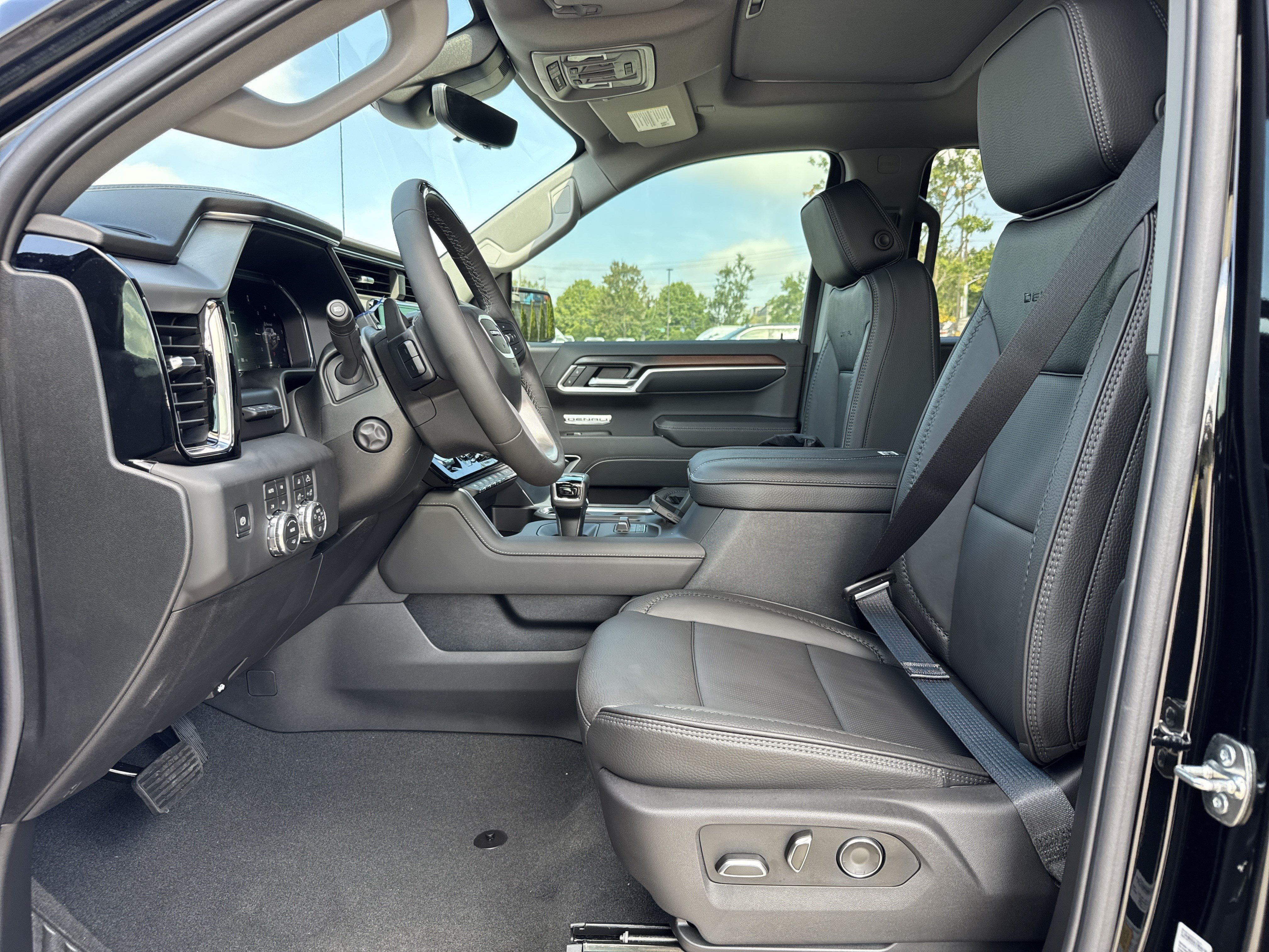 New 2026 GMC Sierra 1500 Denali AWD/4WD image 17