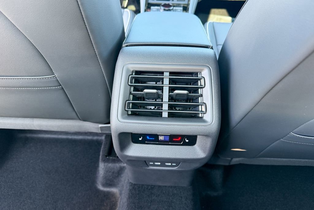 New 2026 Volkswagen Tiguan SEL R-Line image 25