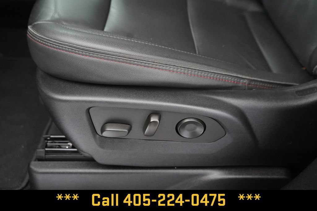 Used 2022 Chevrolet Suburban RST w/ Sport Performance Package AWD/4WD image 16