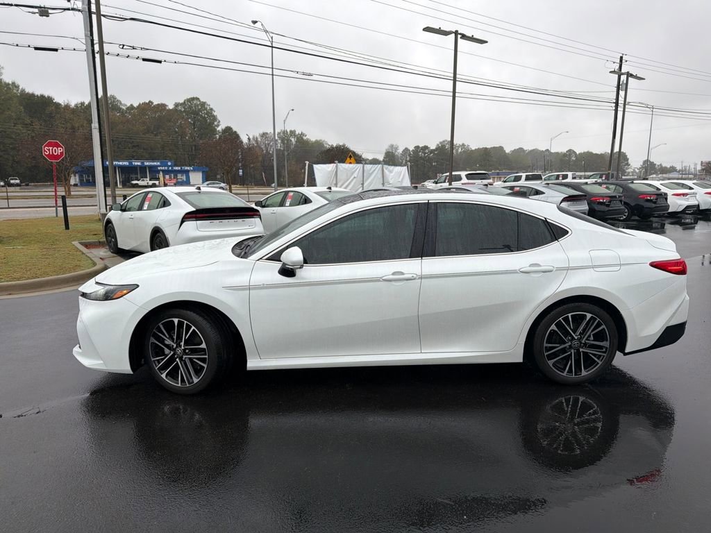 Used 2025 Toyota Camry XLE image 2