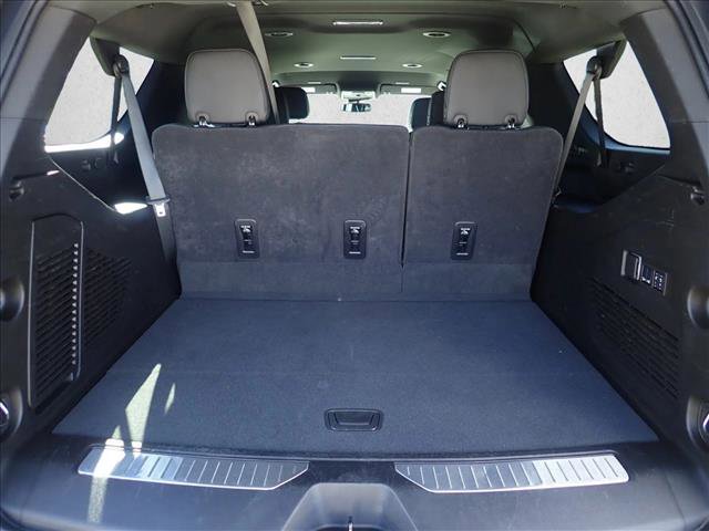 Used 2025 GMC Yukon XL Denali image 8