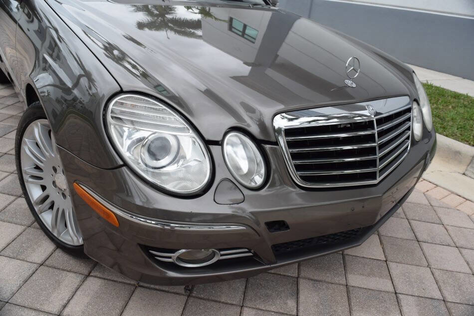 Used 2008 Mercedes-Benz E 350 4MATIC Sedan image 8